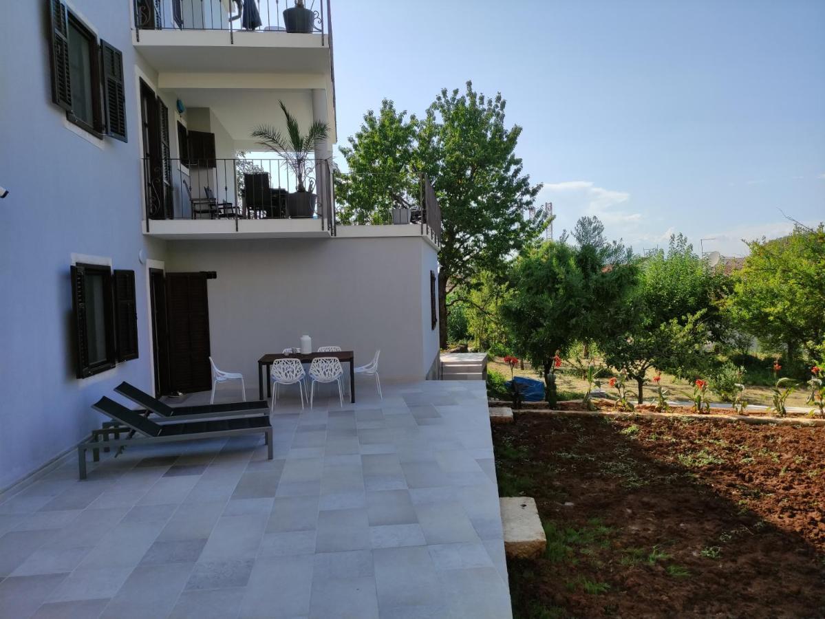 Apartvilla Castropola エクステリア 写真